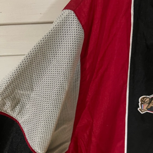 Windbreaker - Picture 6 of 6